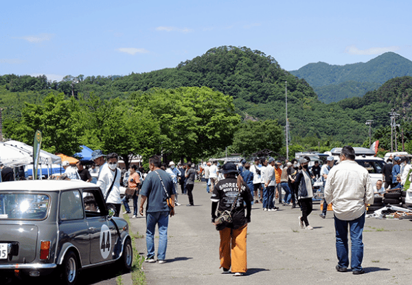 会場風景Tクラシックミニ・七ヶ宿パークミーティング