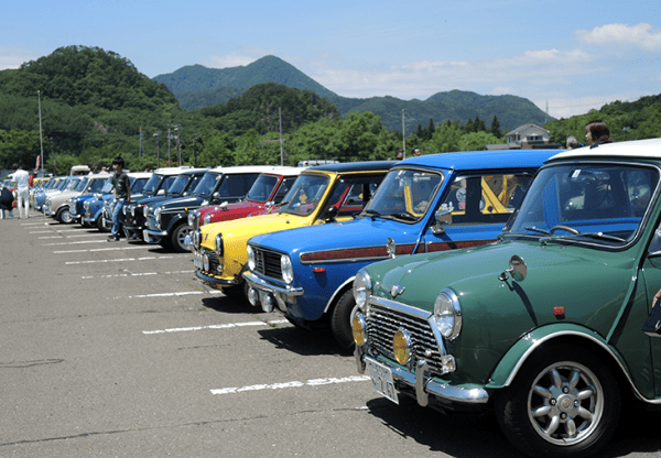 会場風景Tクラシックミニ・七ヶ宿パークミーティング